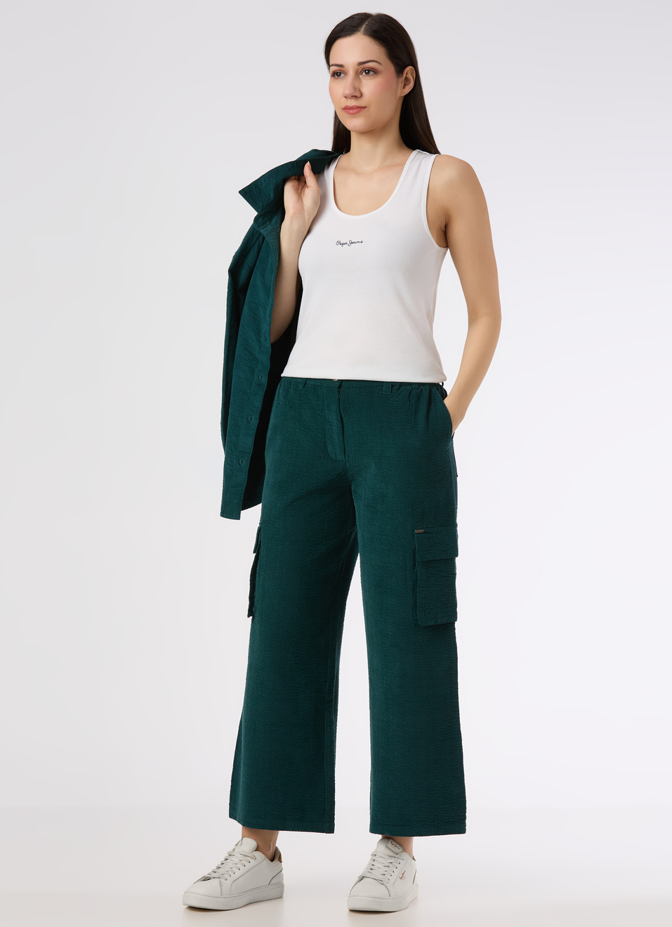 Women Green Mid Rise Relax Fit Cargo Pants, , large image number 0