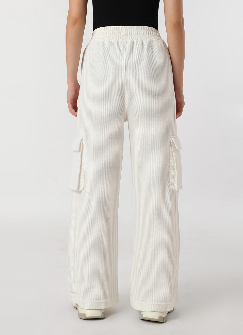 Women Mid-rise Straight Fit Textured Cargo Pant, , large image number 2