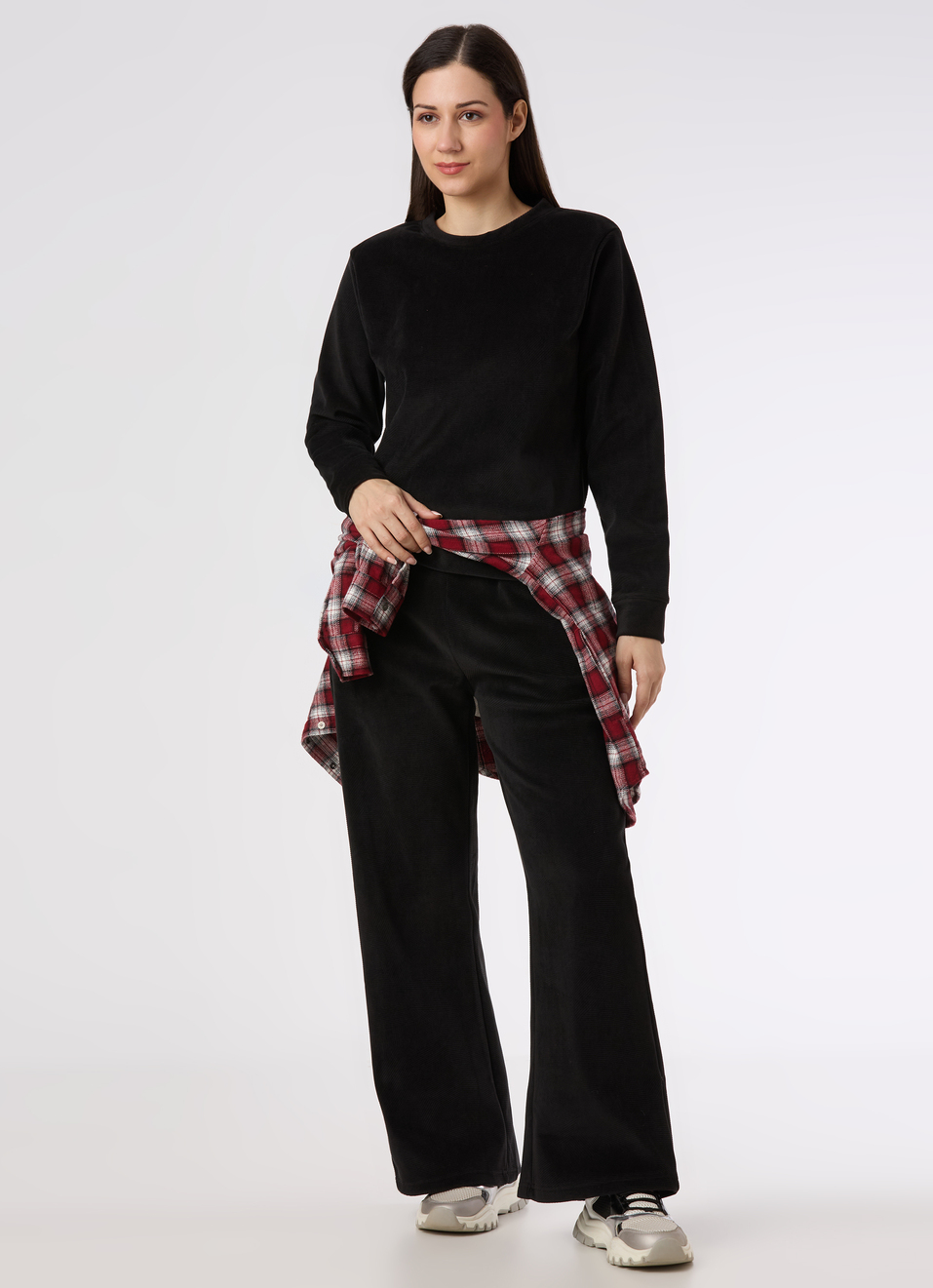 Women Black Mid Rise Relax Fit Wide Leg Corduroy Pant, , large image number 0