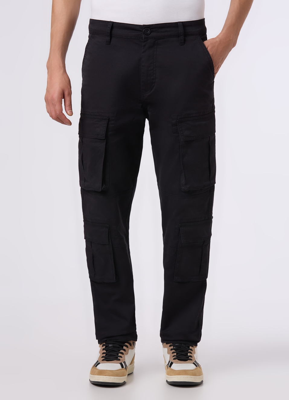 Men Black Multi-pocket Utility Design Cargo Pants, , large image number 1