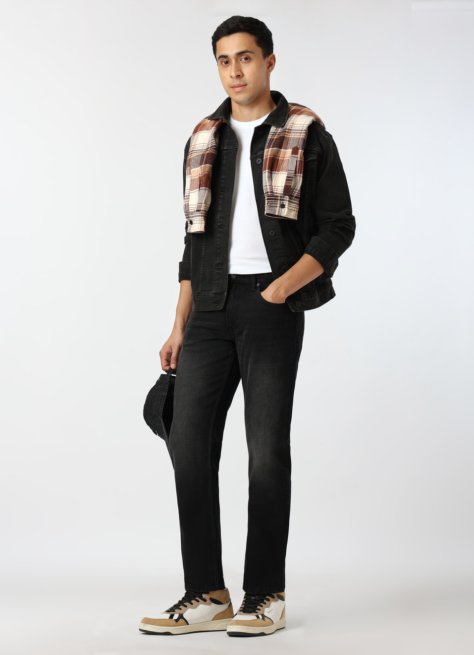 Men Black Mid Rise Straight Fit Jeans, , large image number 0