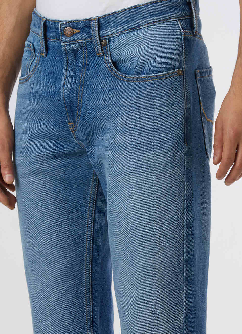 Men Light Blue Mid Rise Straight Fit Jeans, , large image number 4