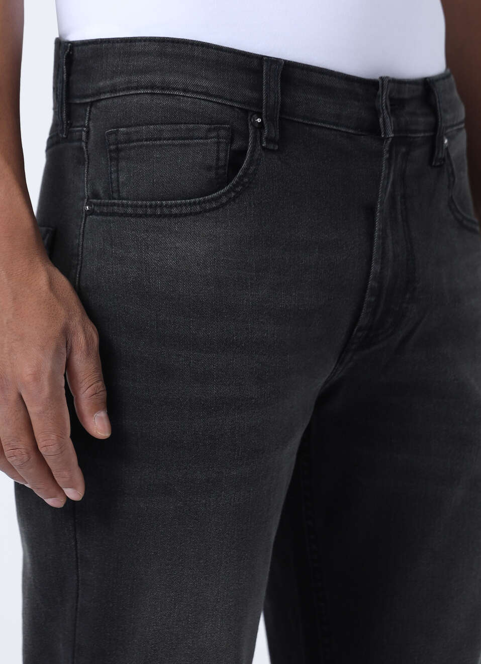 Men Black Mid Rise Straight Fit Jeans, , large image number 4