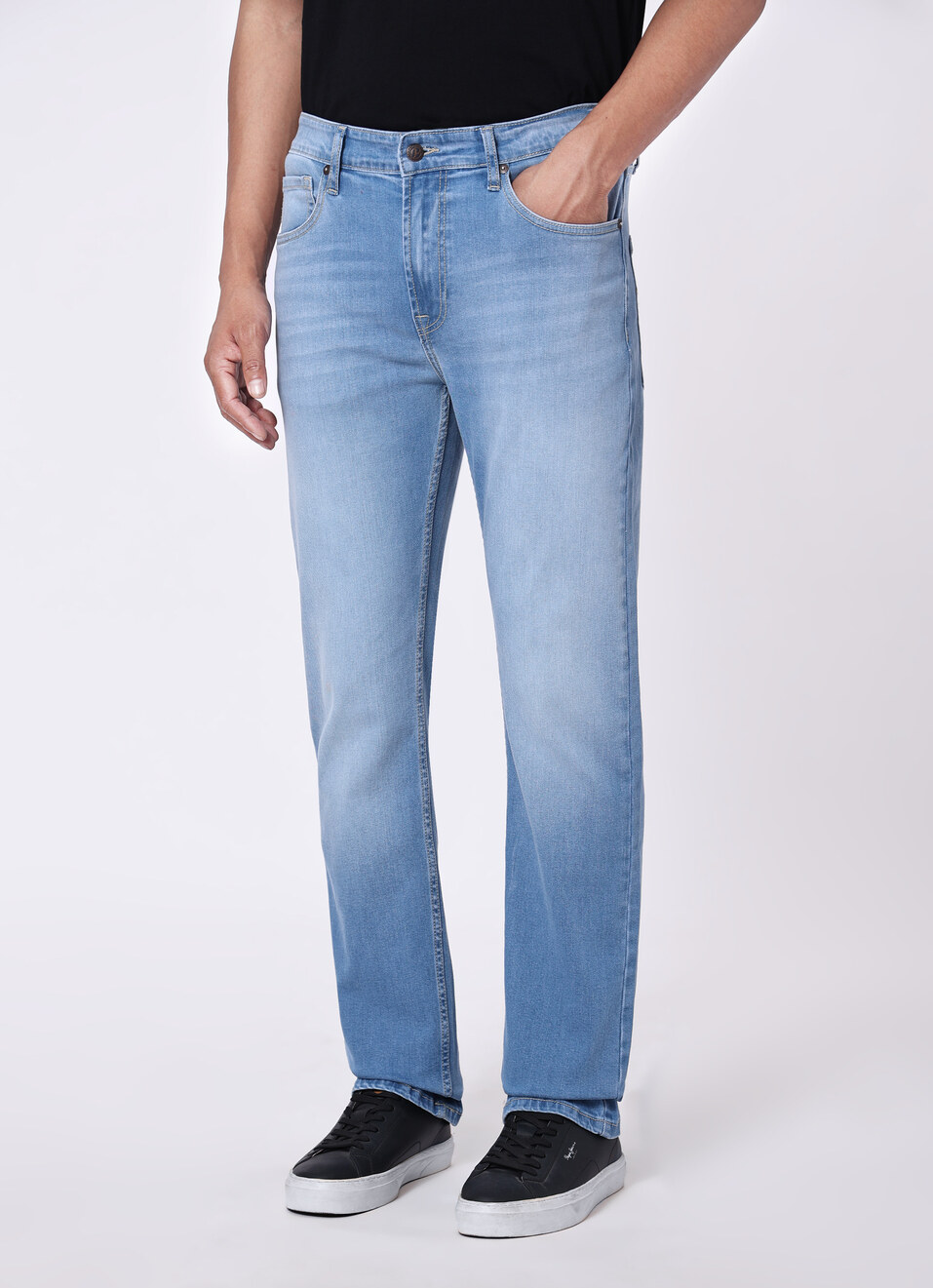 Men Light Blue Mid Rise Stretchable Straight Leg Jeans, , large image number 3