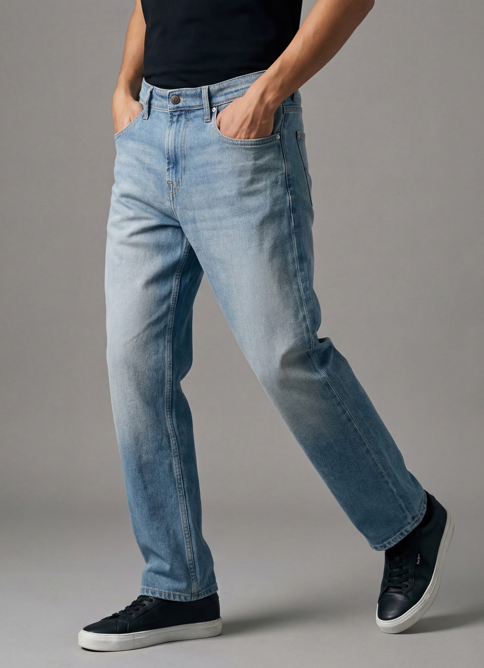 Men Light Blue Baggy Fit Mid Rise Tapered Jeans, , large image number 0