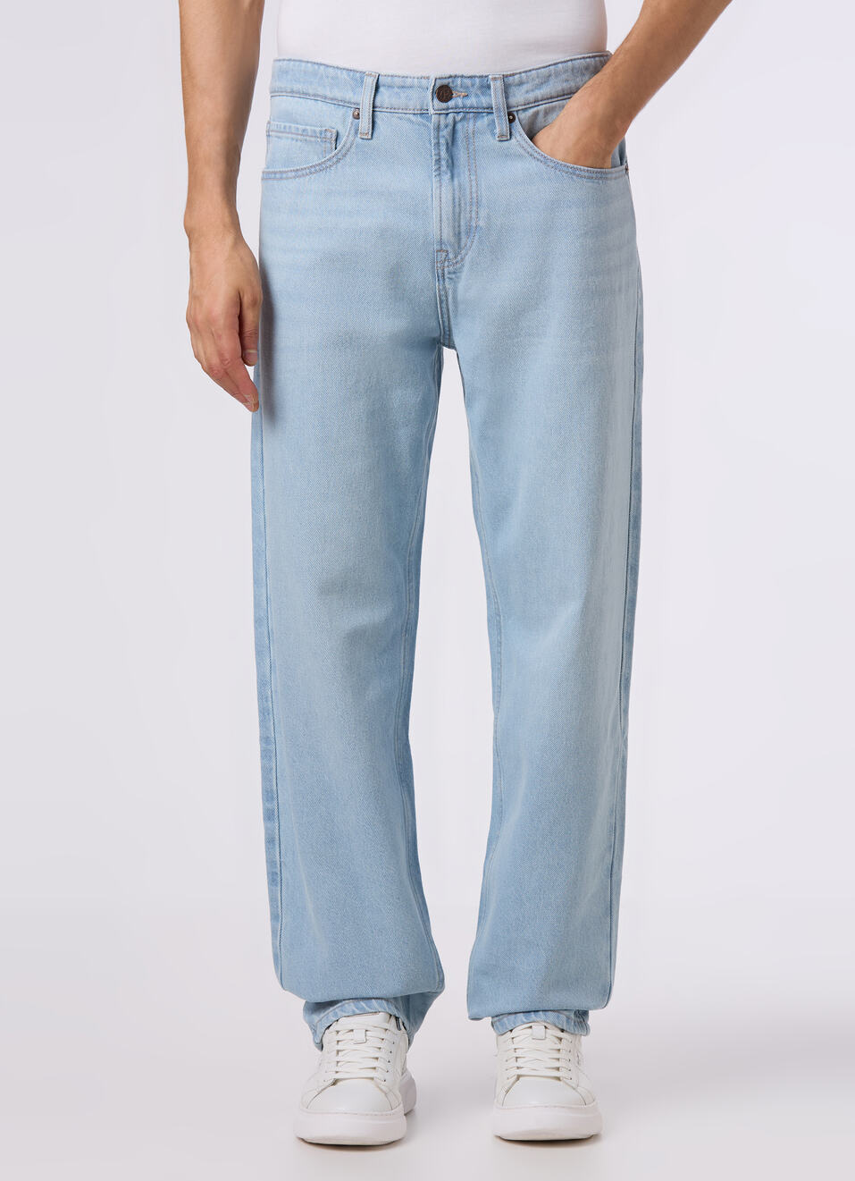 Men Light Blue Mid Rise Baggy Fit Tapered Jeans, , large image number 1