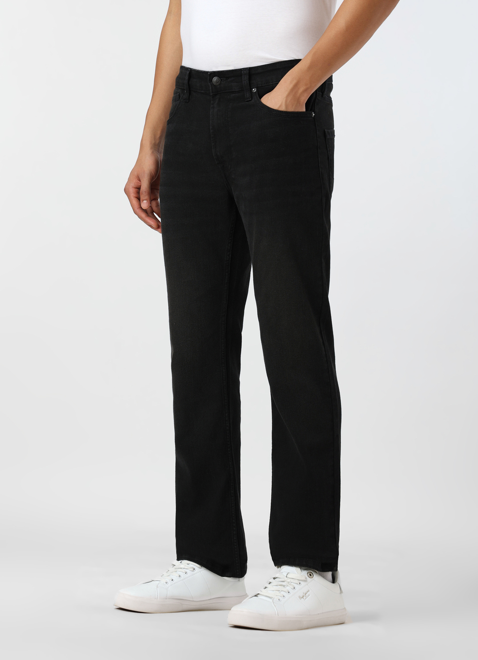 Men Black Mid Rise Straight Fit Stretchable Jeans, , large image number 3