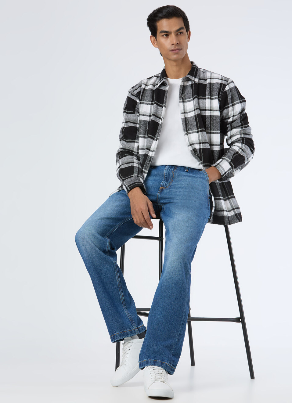 Men Blue Mid Rise Straight Fit Jeans, , large image number 0