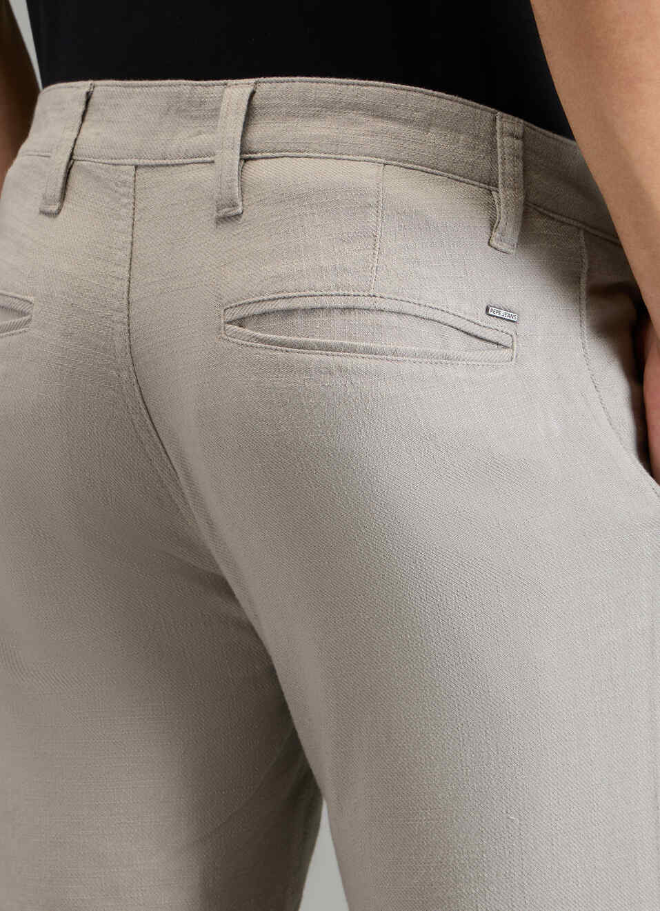 Men Grey Mid Rise Chinos Pants image number 5