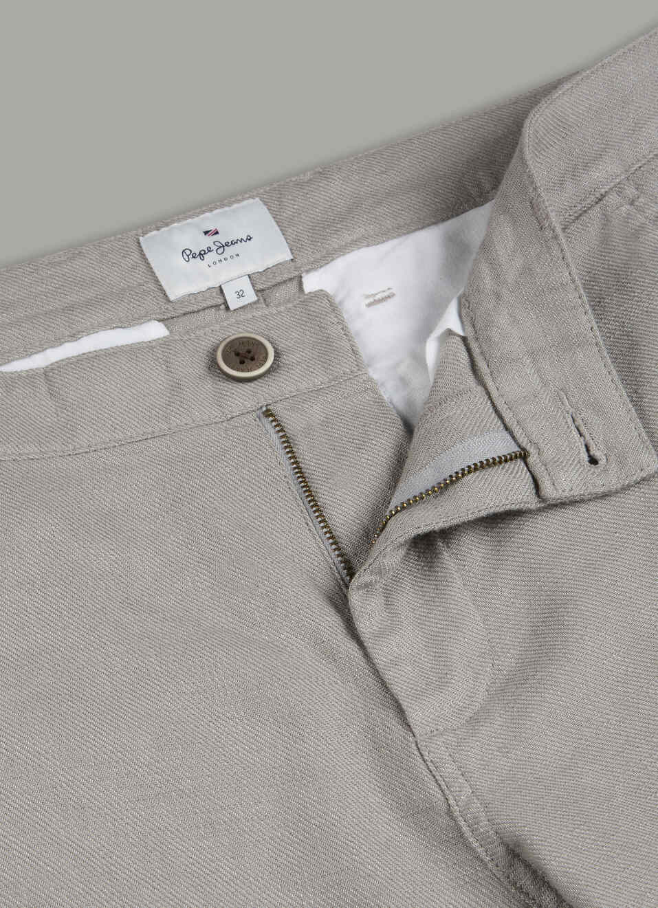 Men Grey Mid Rise Chinos Pants image number 7