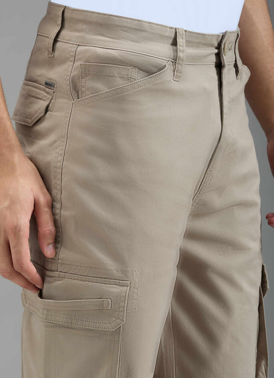 Men Khaki Beige Mid Rise Straight Fit Cargo Pants, , large image number 4