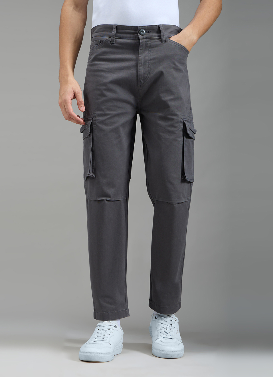 Men Dark Grey Stretchable Cargo Pants, , large image number 2