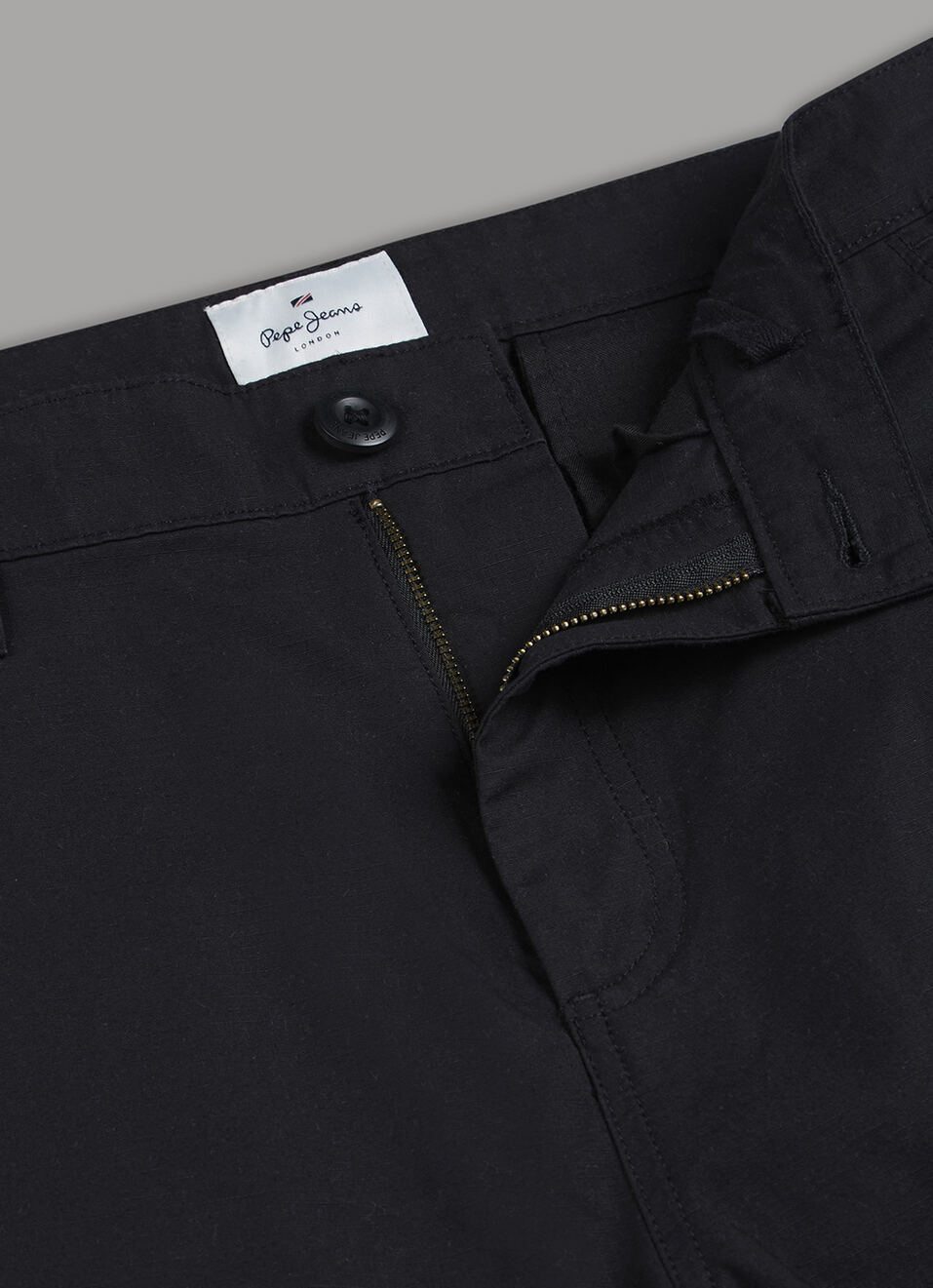 Men Black Mid Rise Straight Fit Cargo Pants, , large image number 6