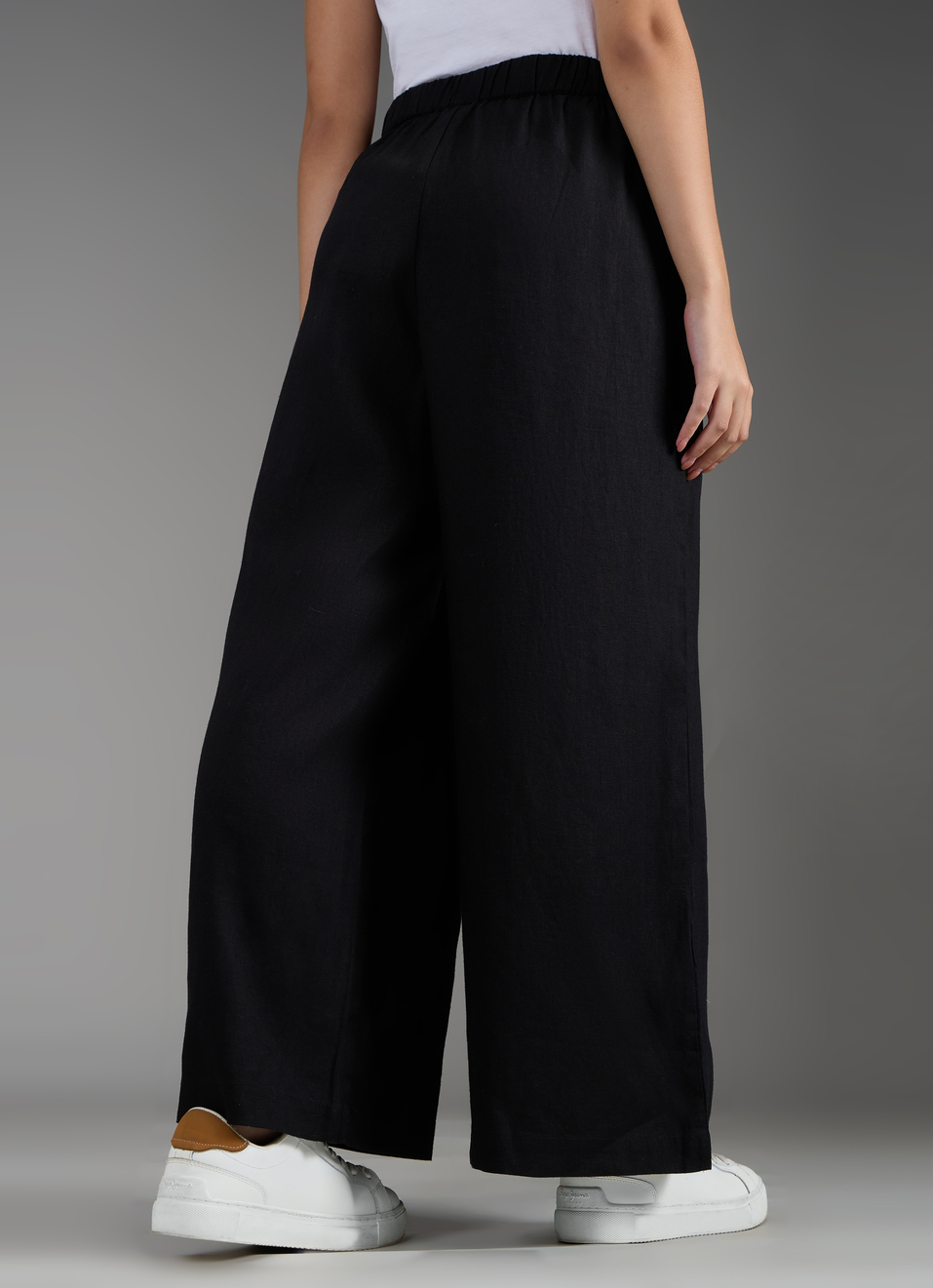 Women Black Solid Wide Leg High Rise Pants, , large image number 3
