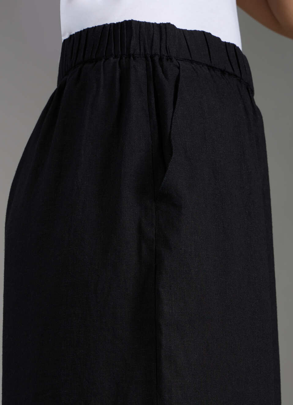 Women Black Solid Wide Leg High Rise Pants, , large image number 4