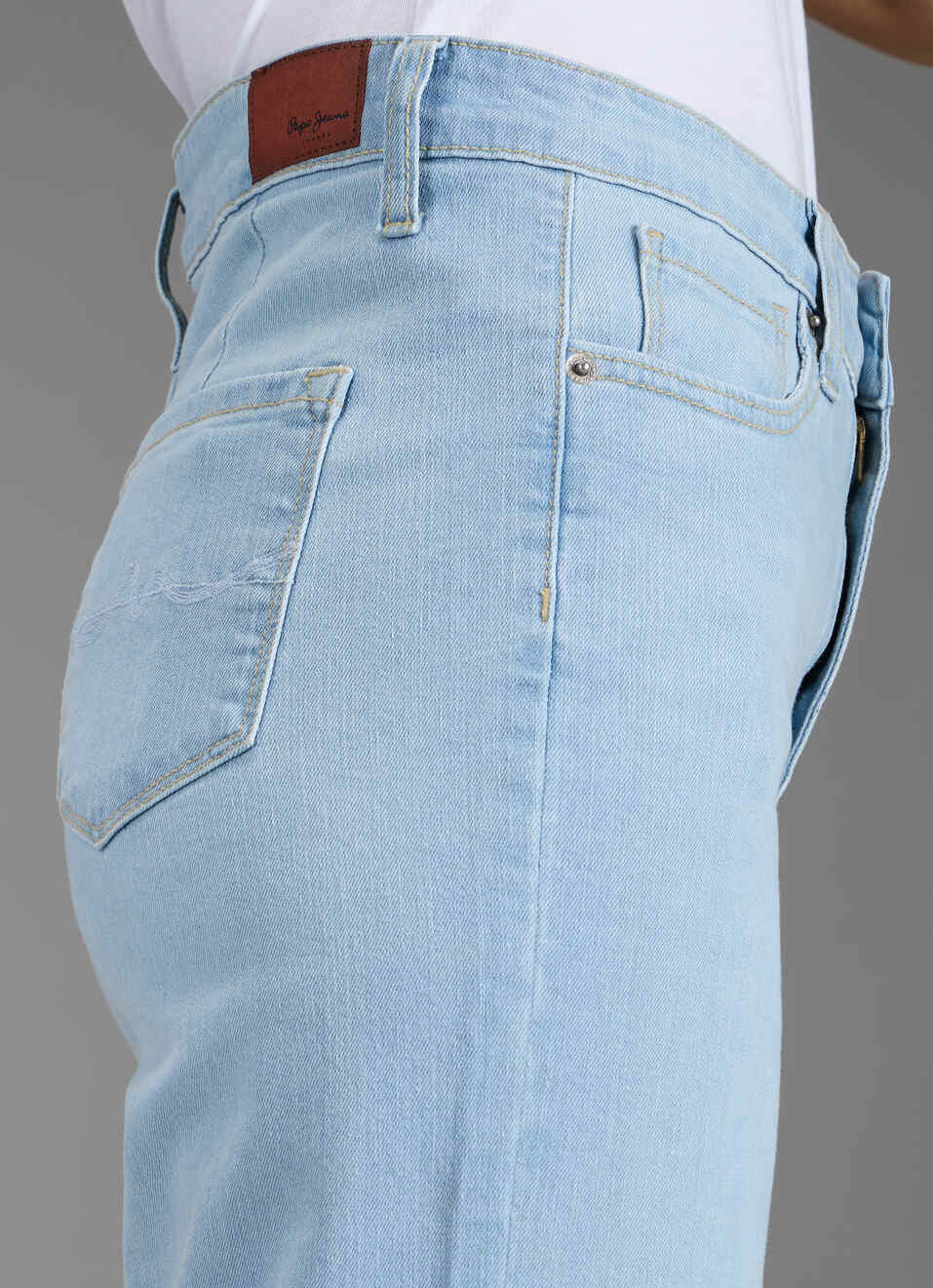 Women Blue Light Tinted Used Flared Fit High Rise Stretchable Jeans, , large image number 4