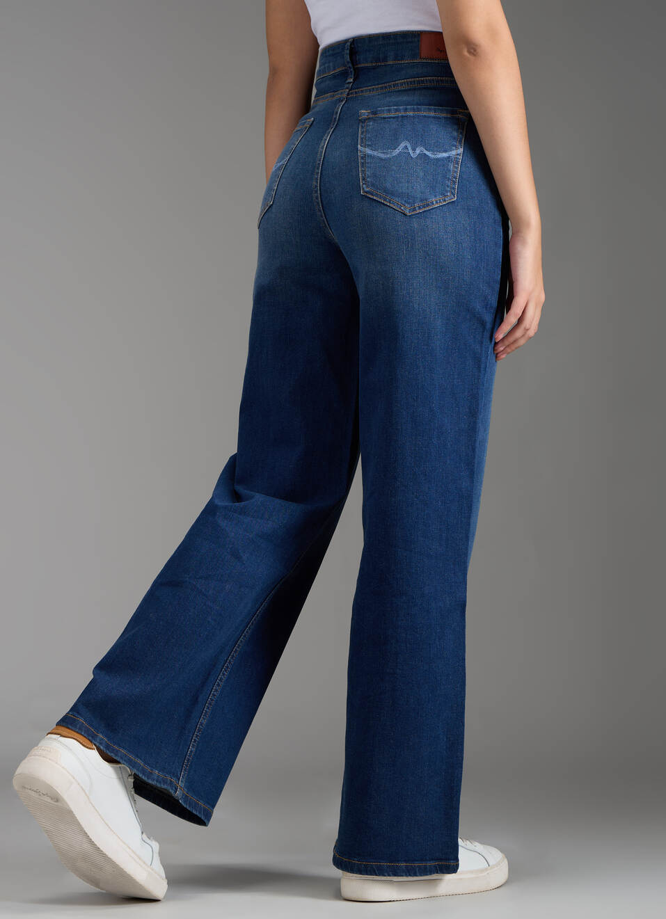 Women Blue Wide Leg Fit High Rise Stretchable Jeans, , large image number 3