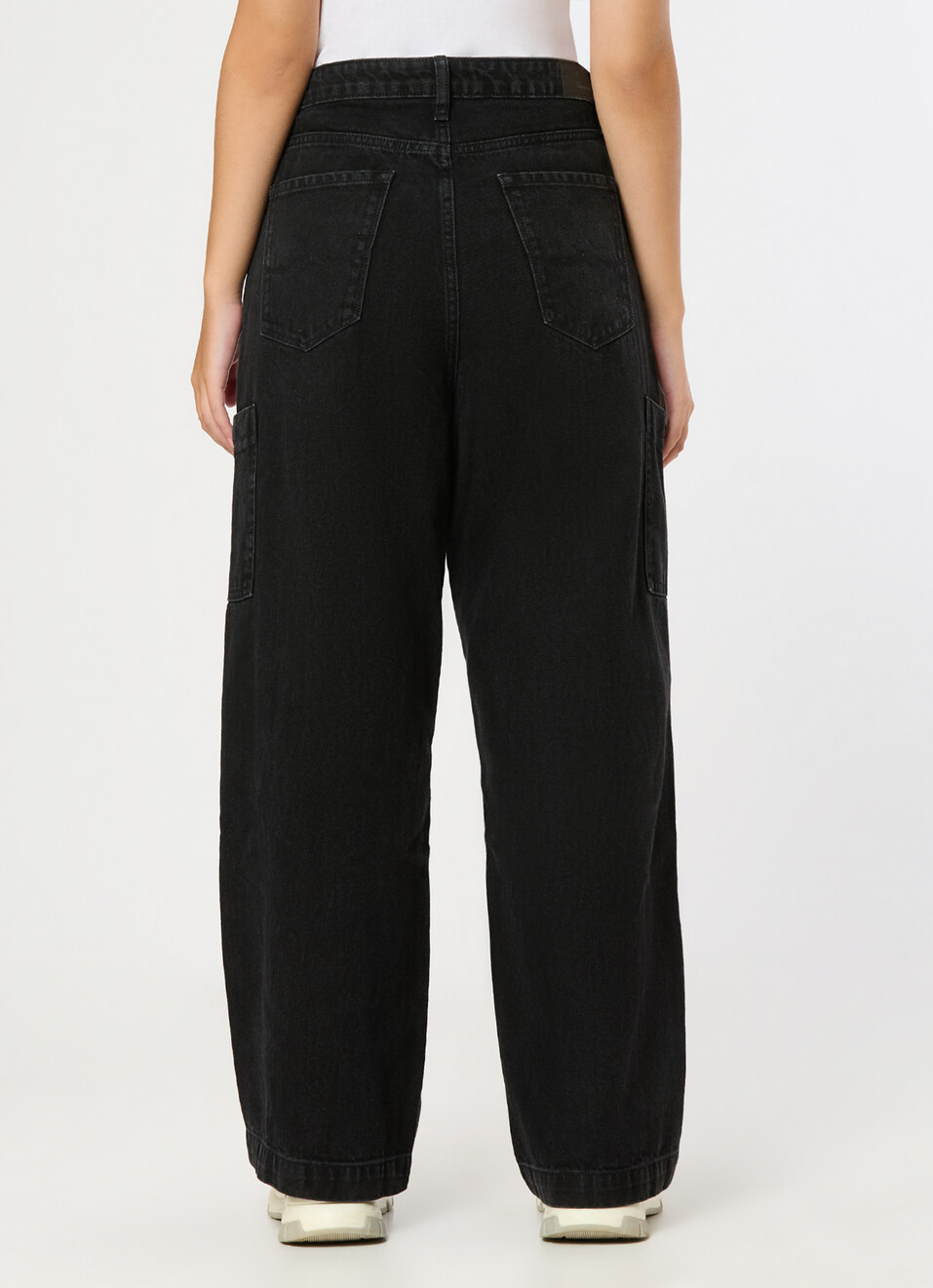 Women Black Used Cargo Straight Jeans, , large image number 2