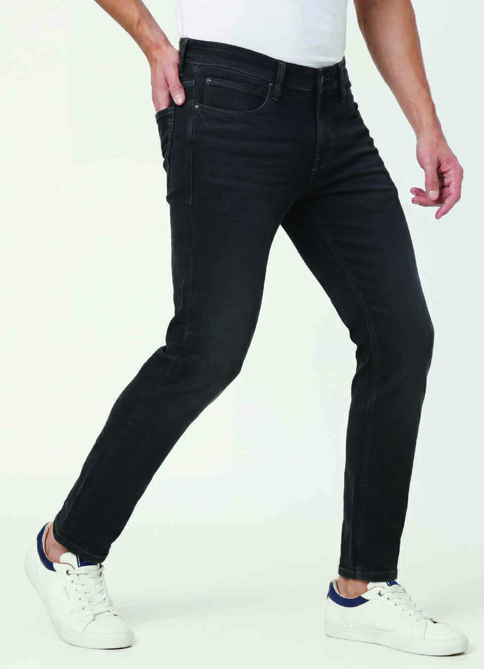 Men Black Mid Rise Skinny Fit All Clima Jeans, , large image number 0