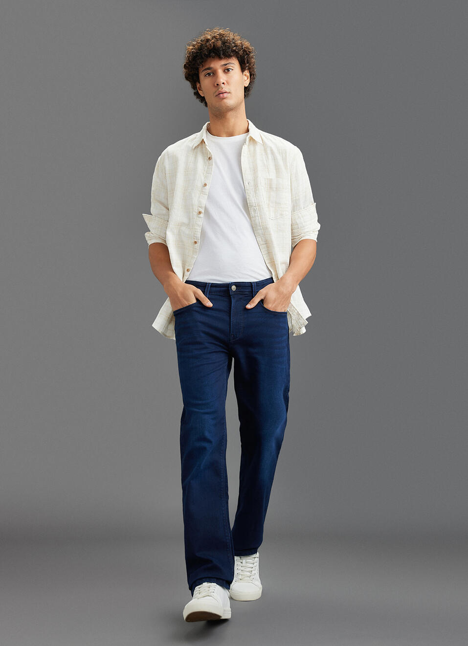 Men Dark Bule Mid Rise Straight Fit Jeans, , large image number 1