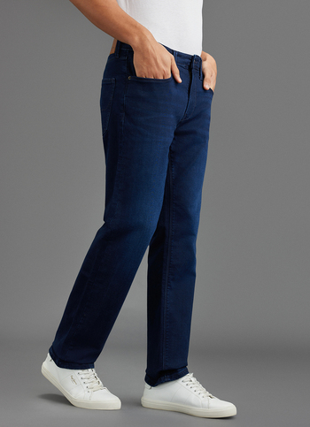Men Dark Bule Mid Rise Straight Fit Jeans