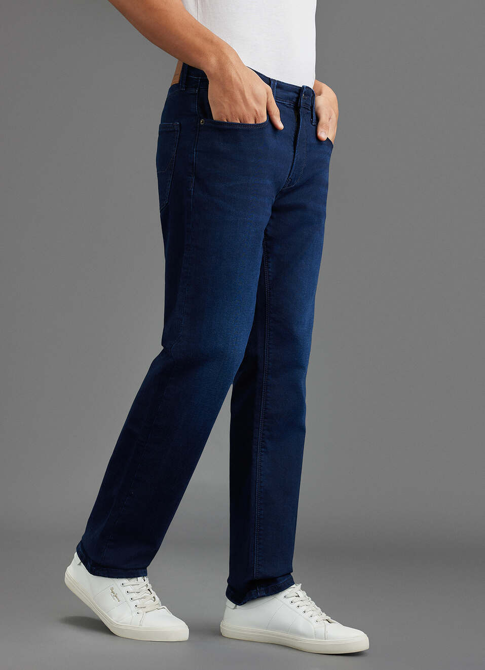 Men Dark Bule Mid Rise Straight Fit Jeans, , large image number 0