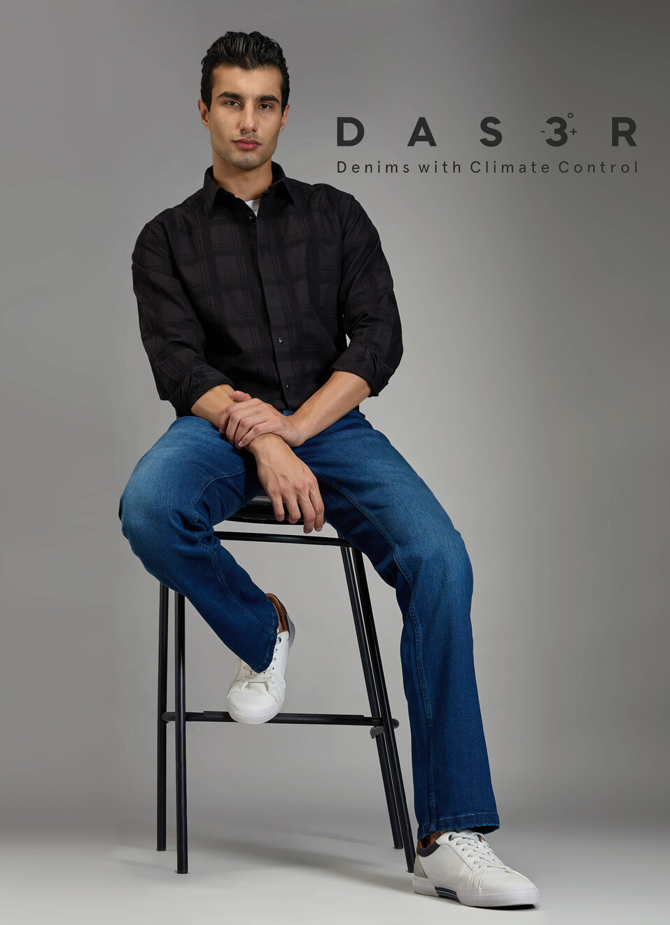 Men Blue Dark Used Straight Fit Mid Rise Stretchable Jeans, , large image number 1