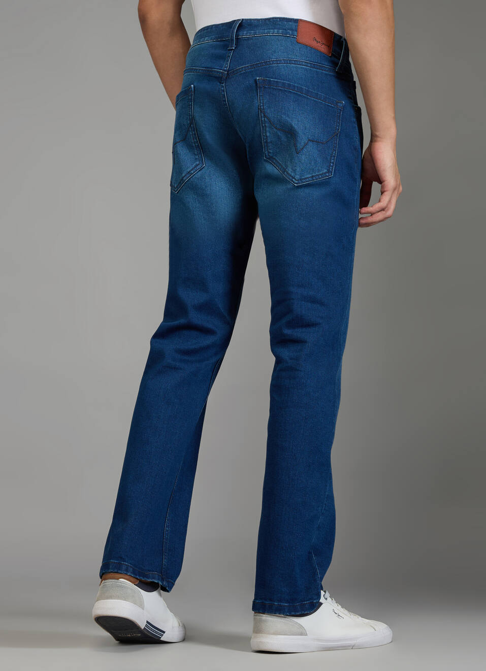 Men Blue Dark Used Straight Fit Mid Rise Stretchable Jeans, , large image number 3