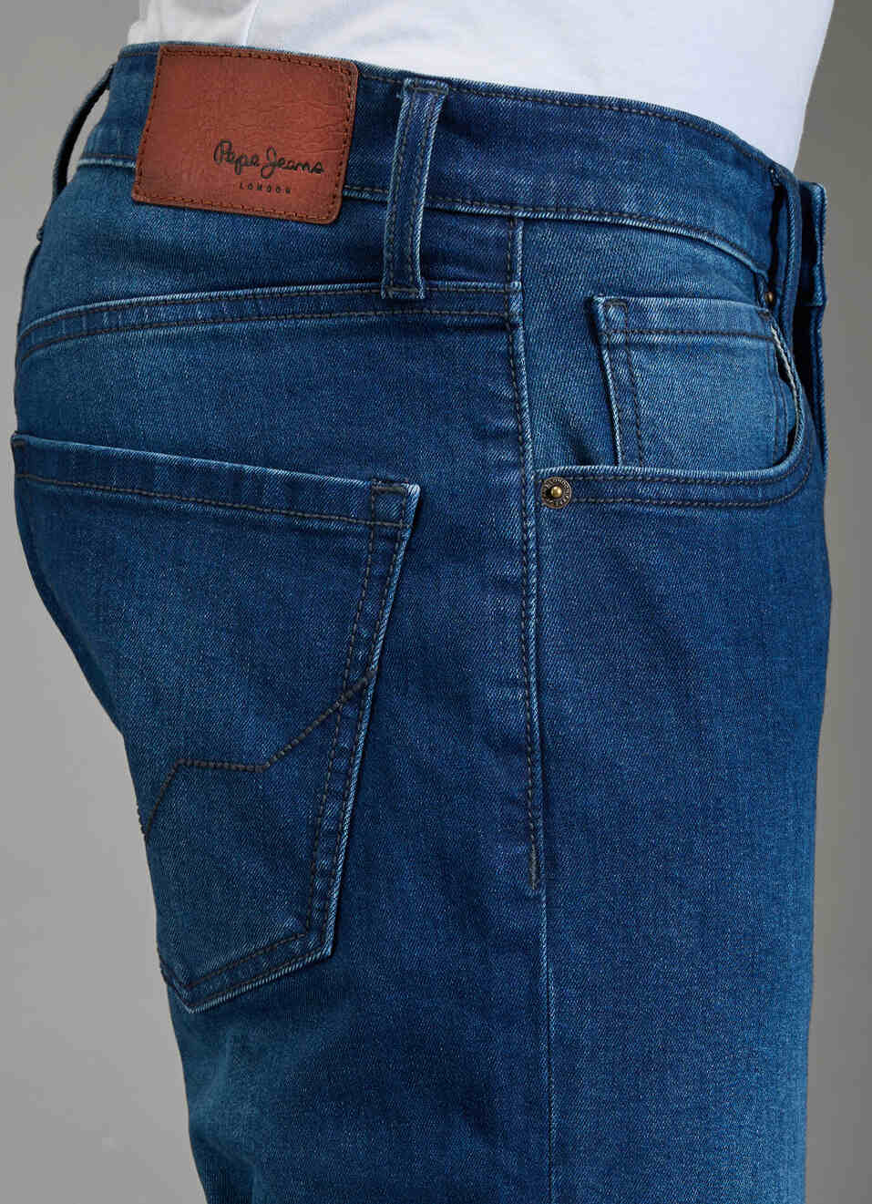Men Blue Dark Used Straight Fit Mid Rise Stretchable Jeans, , large image number 4