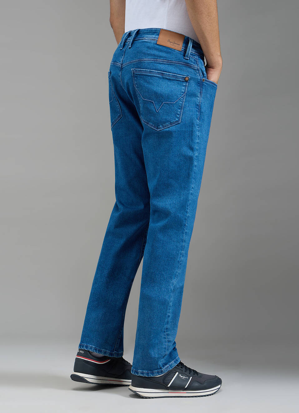 Men Light Used Straight Fit Jeans, , large image number 3