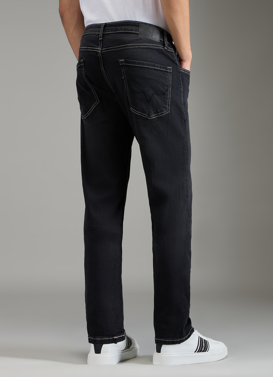 Men Black Straight Fit Stretchable Jeans, , large image number 2