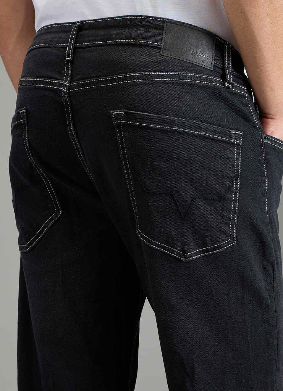 Men Black Straight Fit Stretchable Jeans, , large image number 5