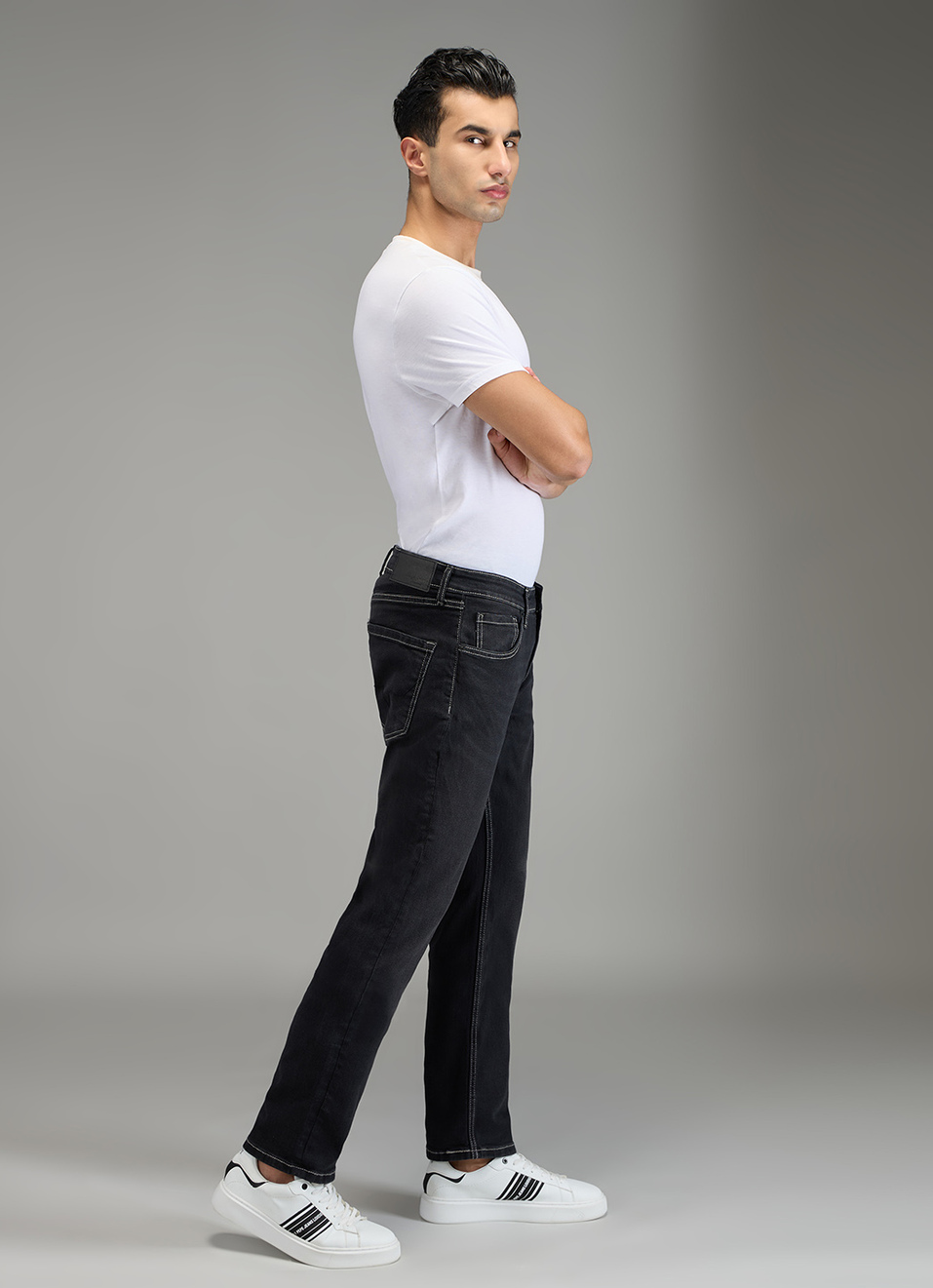 Men Black Straight Fit Stretchable Jeans, , large image number 6
