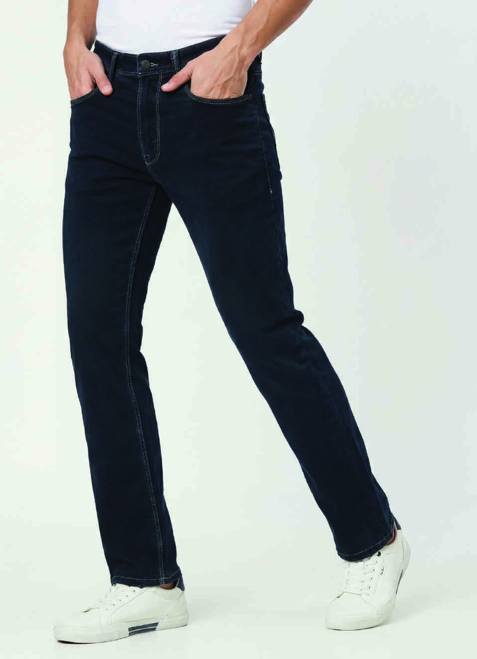Men Black Mid Rise Straight Fit All Clima Jeans, , large image number 0