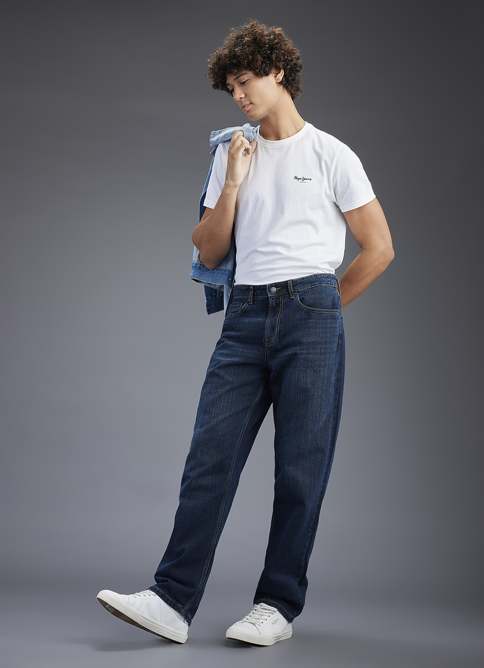 Men Blue Dark Used Relaxed Fit Mid Rise Jeans, , large image number 1
