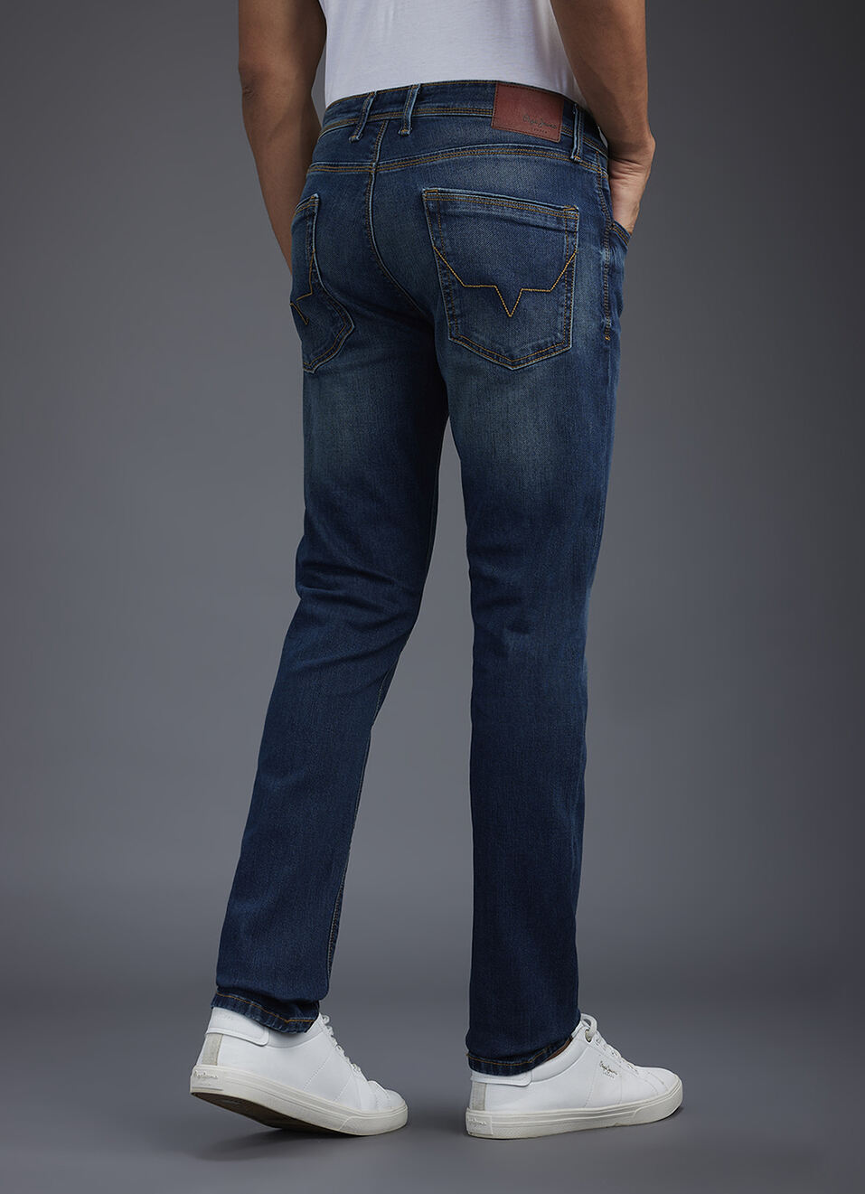 Men Blue Slim Fit Mid Rise Stretchable Jeans, , large image number 3