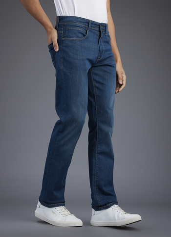 Men Blue Medium Dark Used Straight Fit Mid Rise Stretchable Jeans