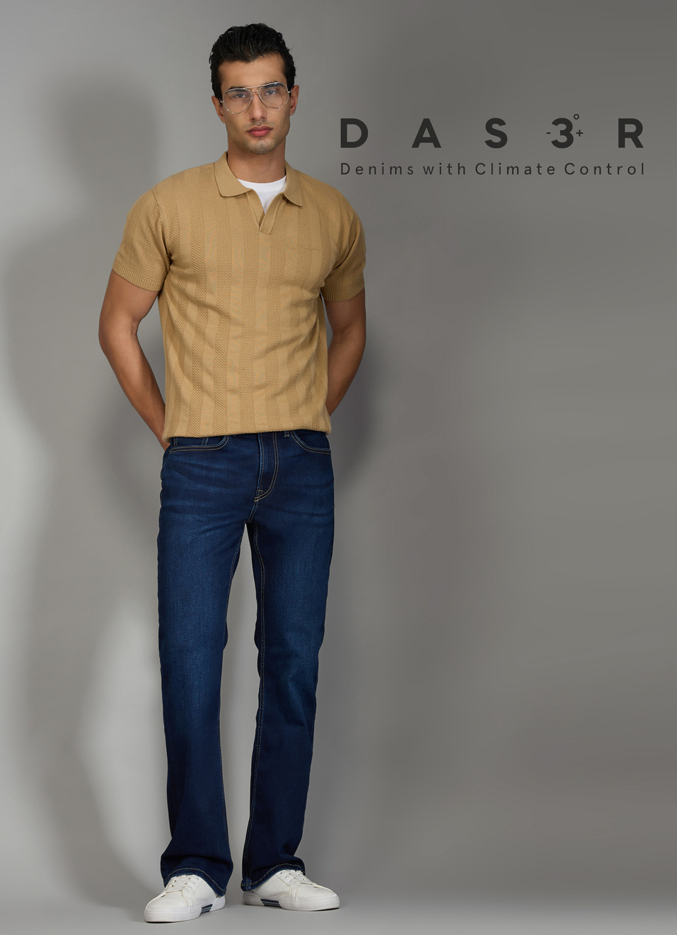 Men Blue Dark Used Bootcut Fit Mid Rise Stretchable Jeans, , large image number 1