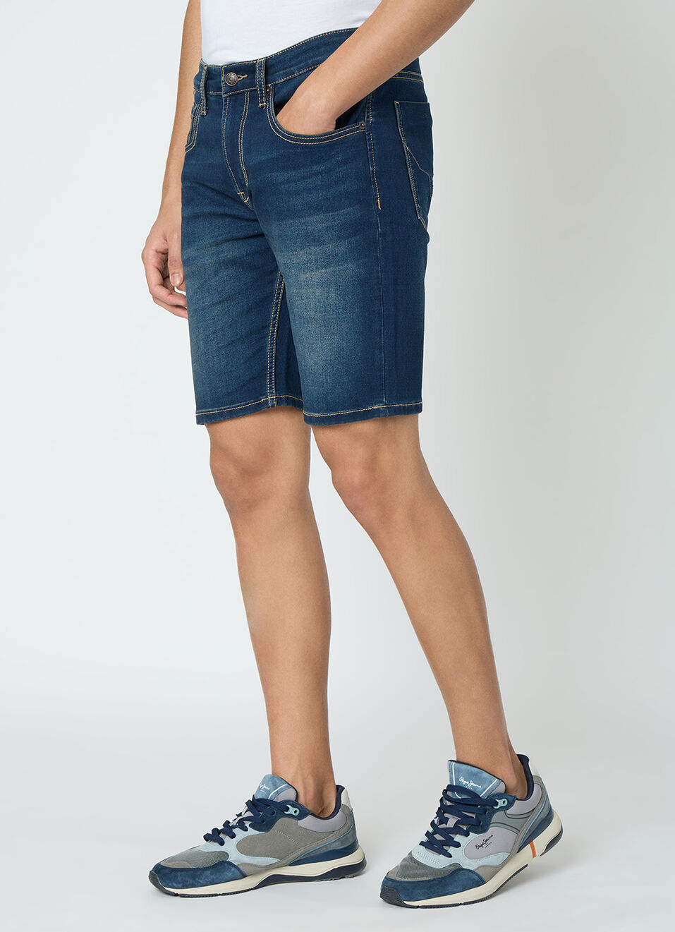 Men Blue Slim Fit Stretchable Denim Shorts, , large image number 0