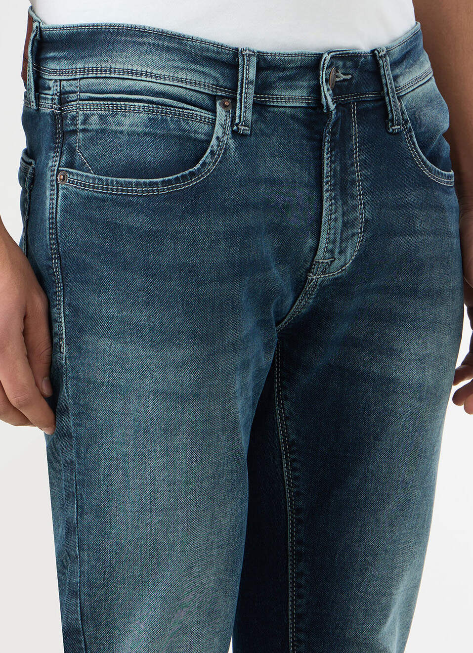 Men Medium Blast Skinny Fit Mid Rise Stretchable Jeans, , large image number 4