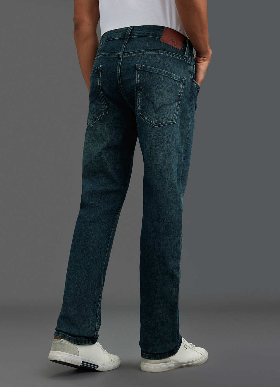 Men Green Mid Rise Straight Fit Premium Jeans, , large image number 3