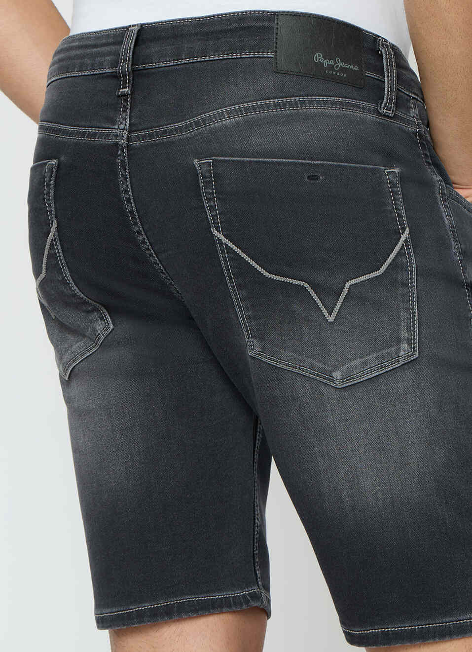 Men Black Slim Fit Stretchable Denim Shorts, , large image number 5