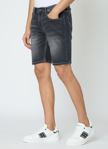 Men Black Slim Fit Stretchable Denim Shorts