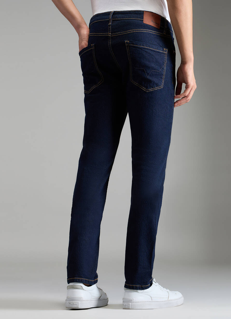 Men Black Slim Fit Stretchable Jeans, , large image number 3