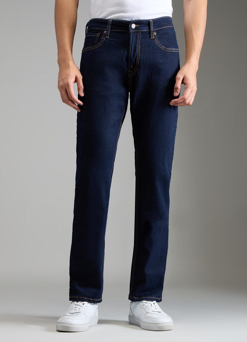 Men Black Mid Rise Straight Fit Stretchable Jeans, , large image number 2