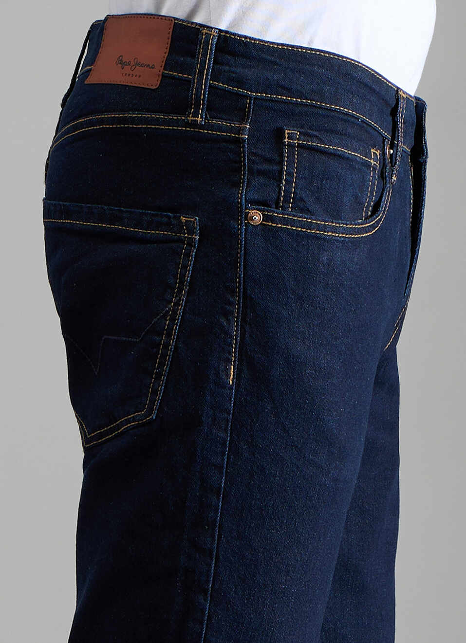 Men Black Mid Rise Straight Fit Stretchable Jeans, , large image number 4