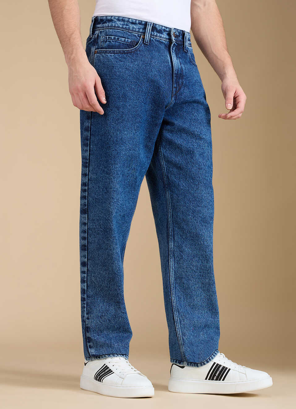 Men Blue Mid Rise Relaxed Fit Jeans, , large image number 3