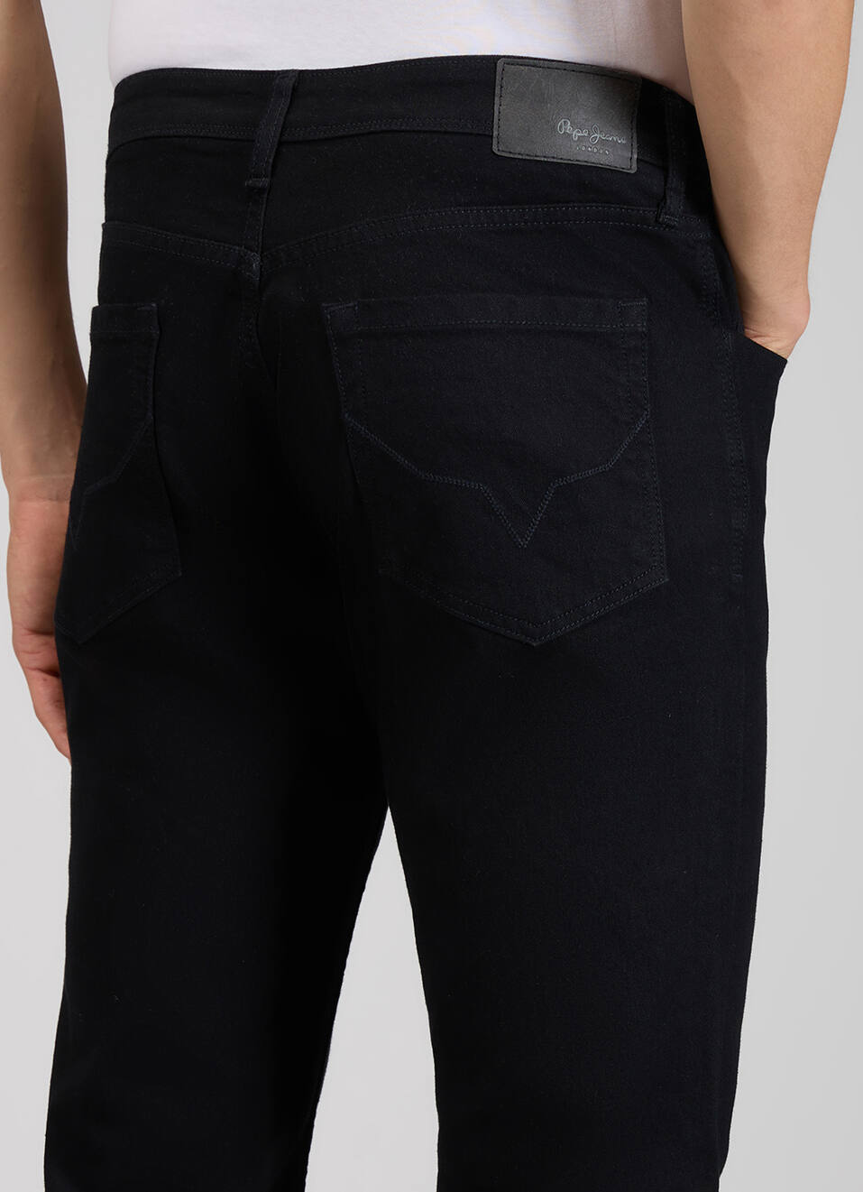 Men Black Mid Rise Bootcut Stretchable Jeans, , large image number 5