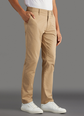 Men Beige Solid Straight Fit Mid Rise Chinos