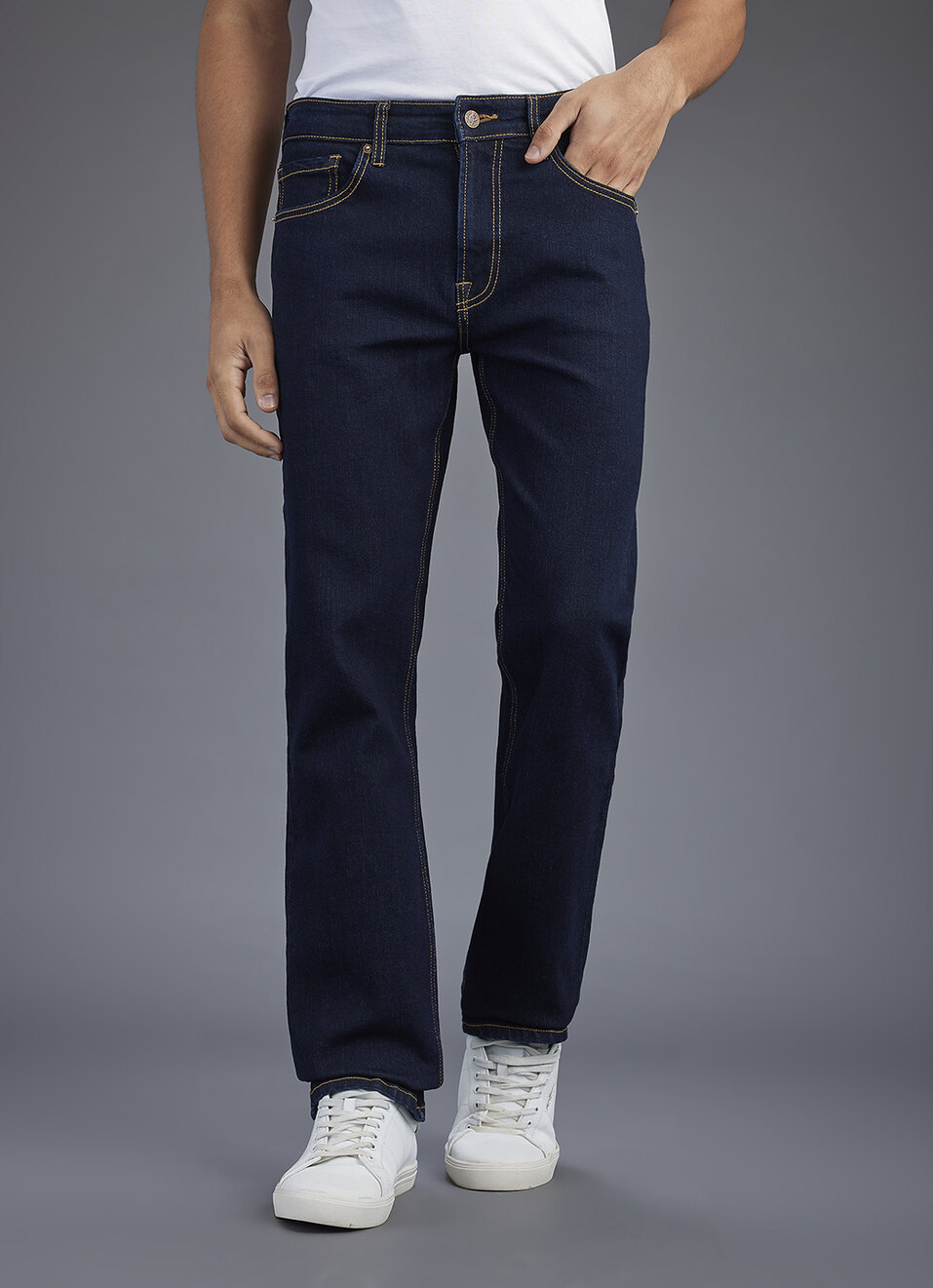 Men Blue Straight Fit Mid Rise Stretchable Jeans, , large image number 2